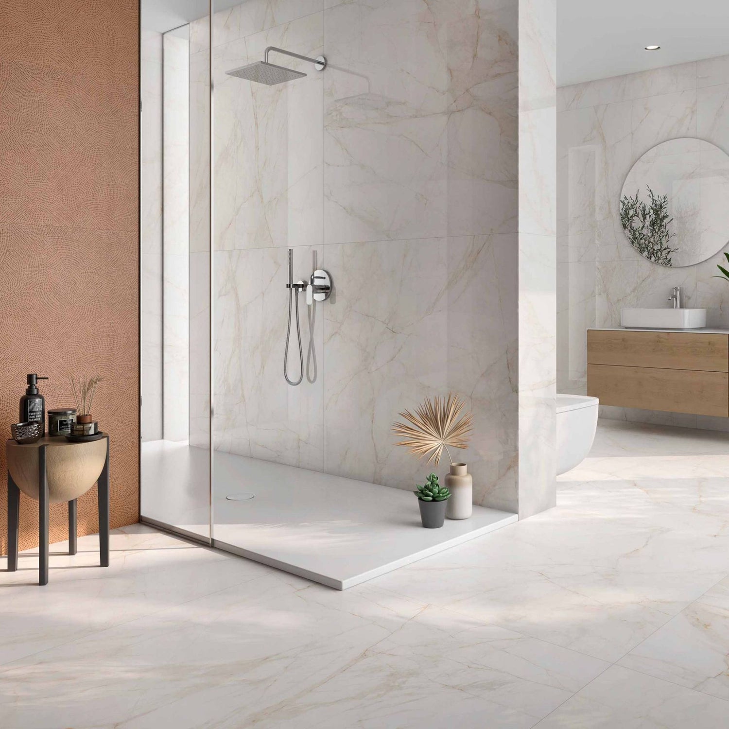 Ambiente de casa de banho com pavimento e paredes em cerâmico Marble Dolomita Blanco Polido, com móveis de lavatório em madeira e um duche walk-in.