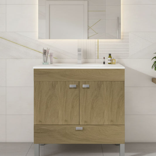 Móvel de casa de banho LISBOA 80cm em acabamento madeira Denver, com lavatório branco, instalado numa casa de banho com azulejos brancos e espelho iluminado.