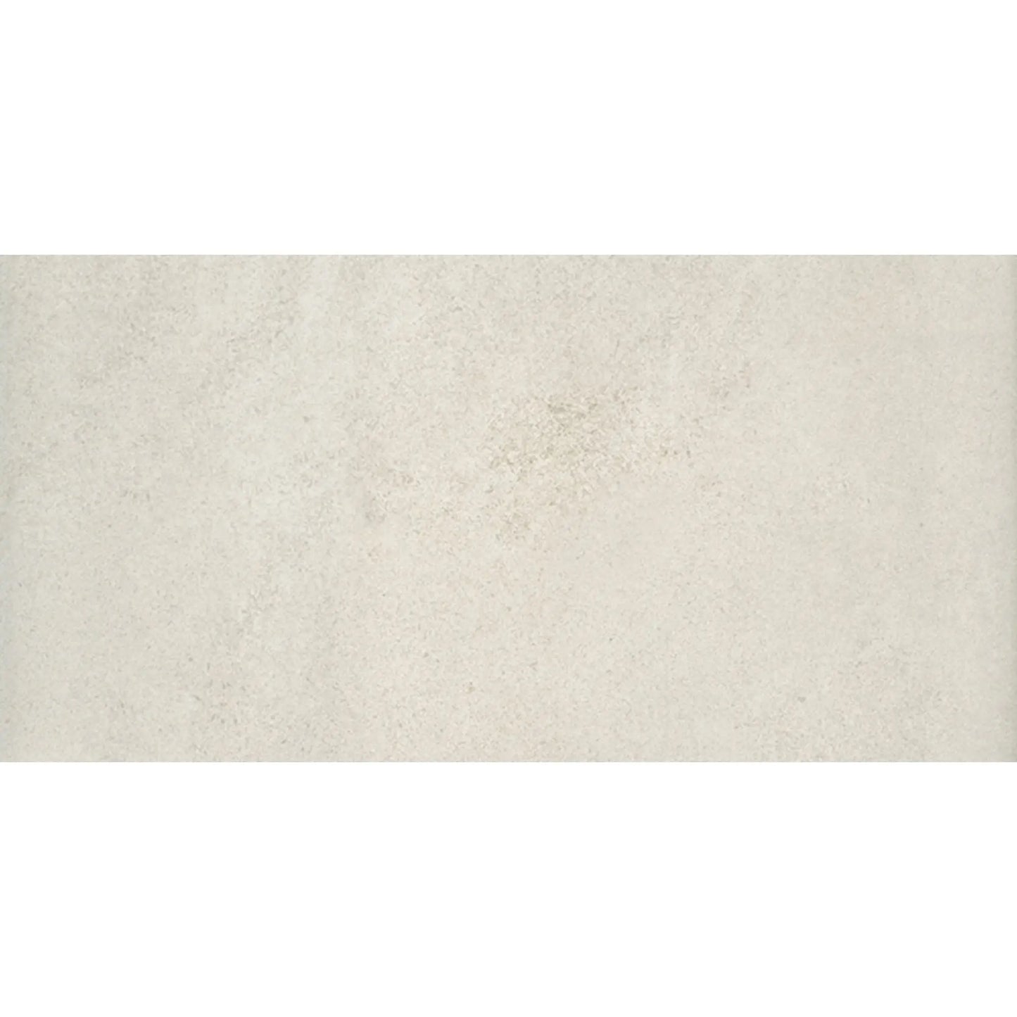Alt text: 'Pavimento cerâmico Dominó Everstone Cream 30x60cm visto de perto'