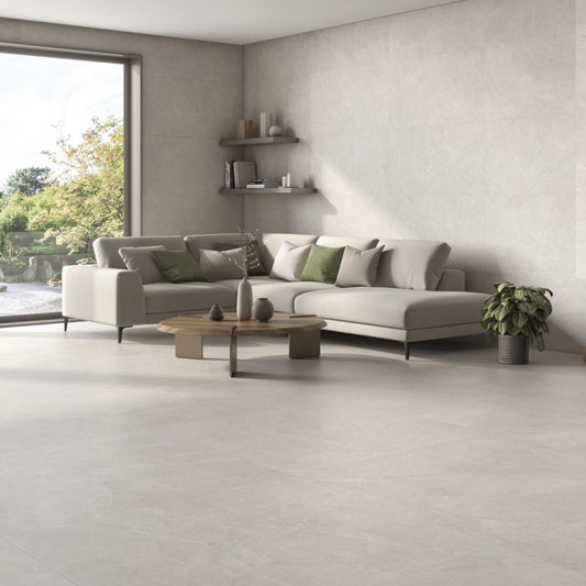 Sala de estar moderna decorada com pavimento e revestimento cerâmico Pamesa Natural Sense Perla 60x120cm.