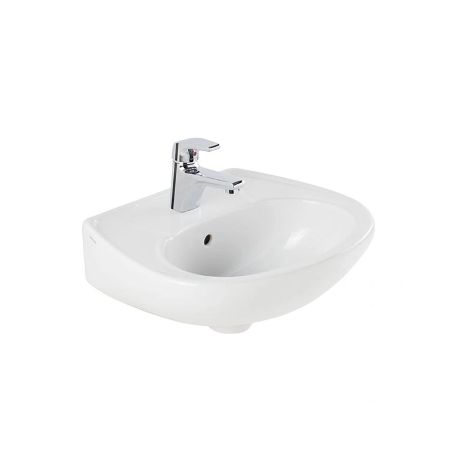 Lavatório Sanindusa Mondego branco com torneira cromada instalada.