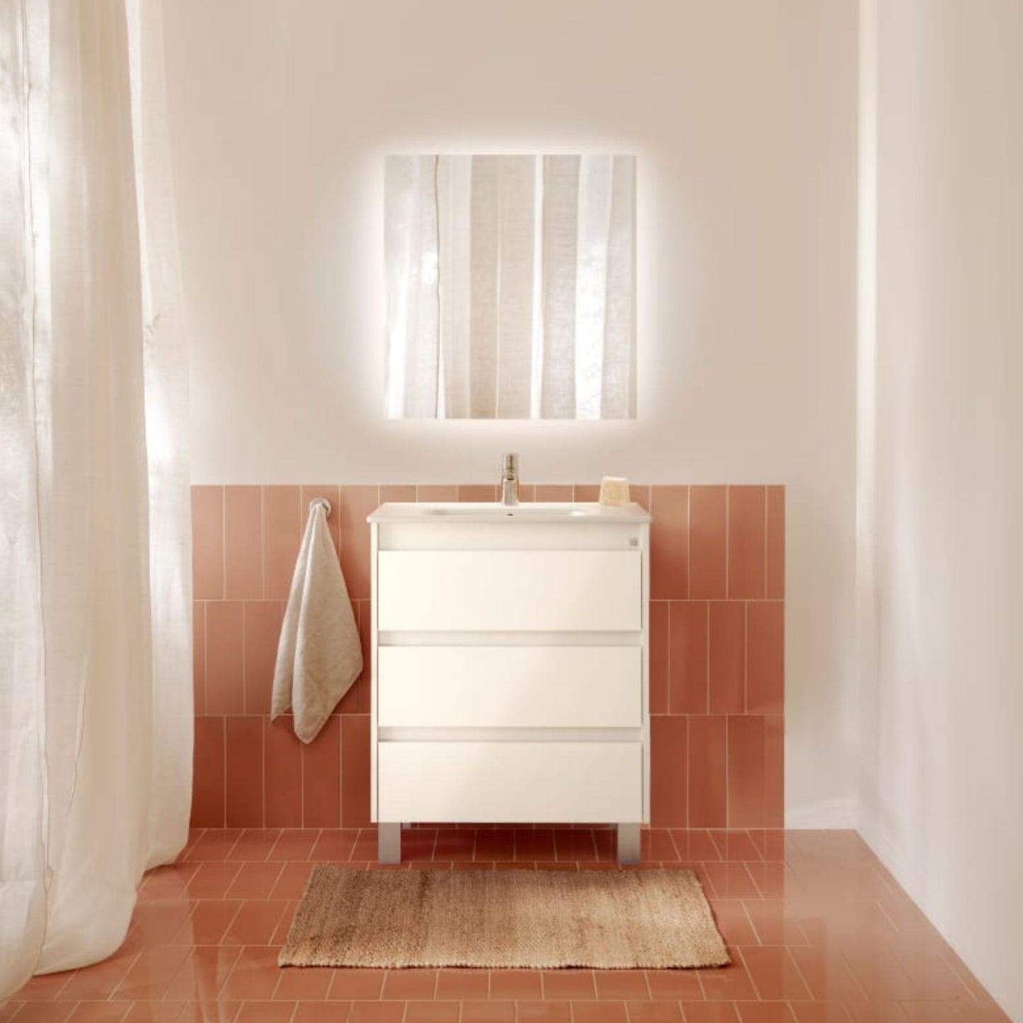 Móvel de casa de banho Roca Tenet Unik 80cm branco brilho num ambiente decorado