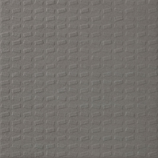 Pormenor do pavimento cerâmico 33x33cm Berice Top Dark Grey com relevo geométrico antiderrapante   